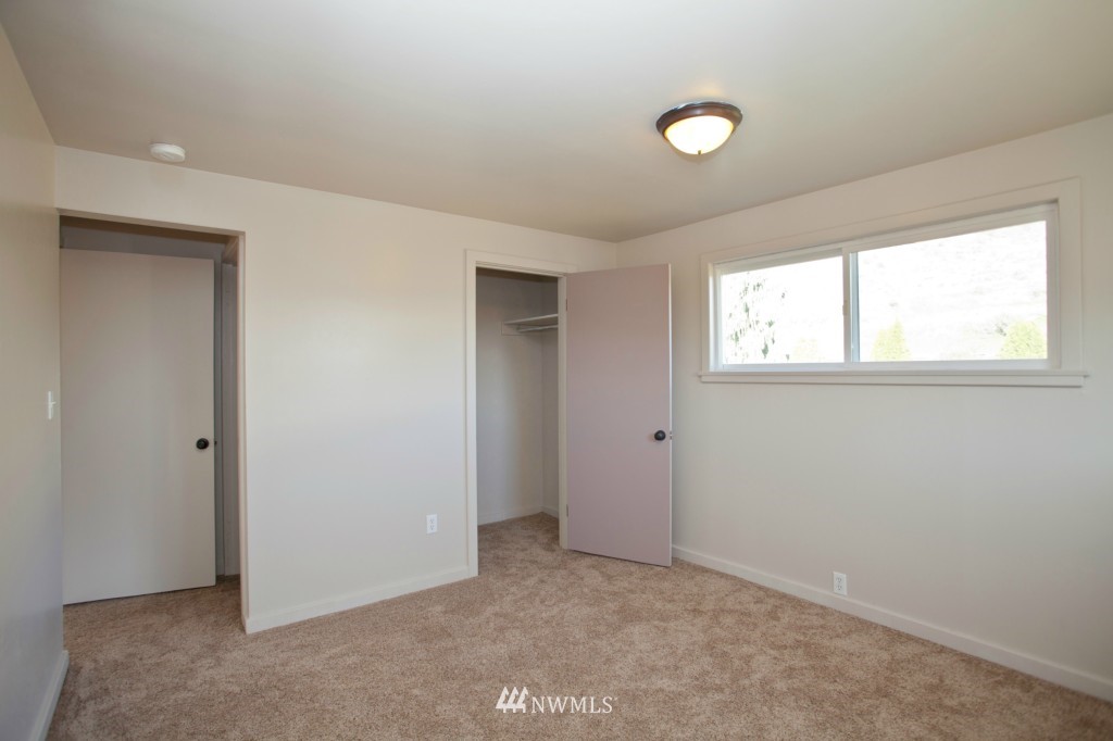 2775 Squilchuck Road Wenatchee, WA 98801 - Photo 16 of 21