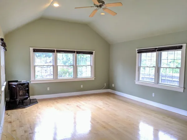 $3,000 | 10 Woodbury Court, Unit 1, Salem, MA 01970