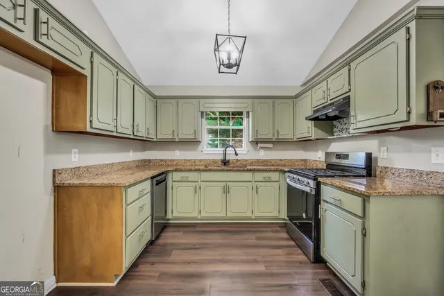 $278,500 | 114 Aristocratic Way, Locust Grove, GA 30248