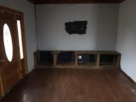 a close view of sink and tap