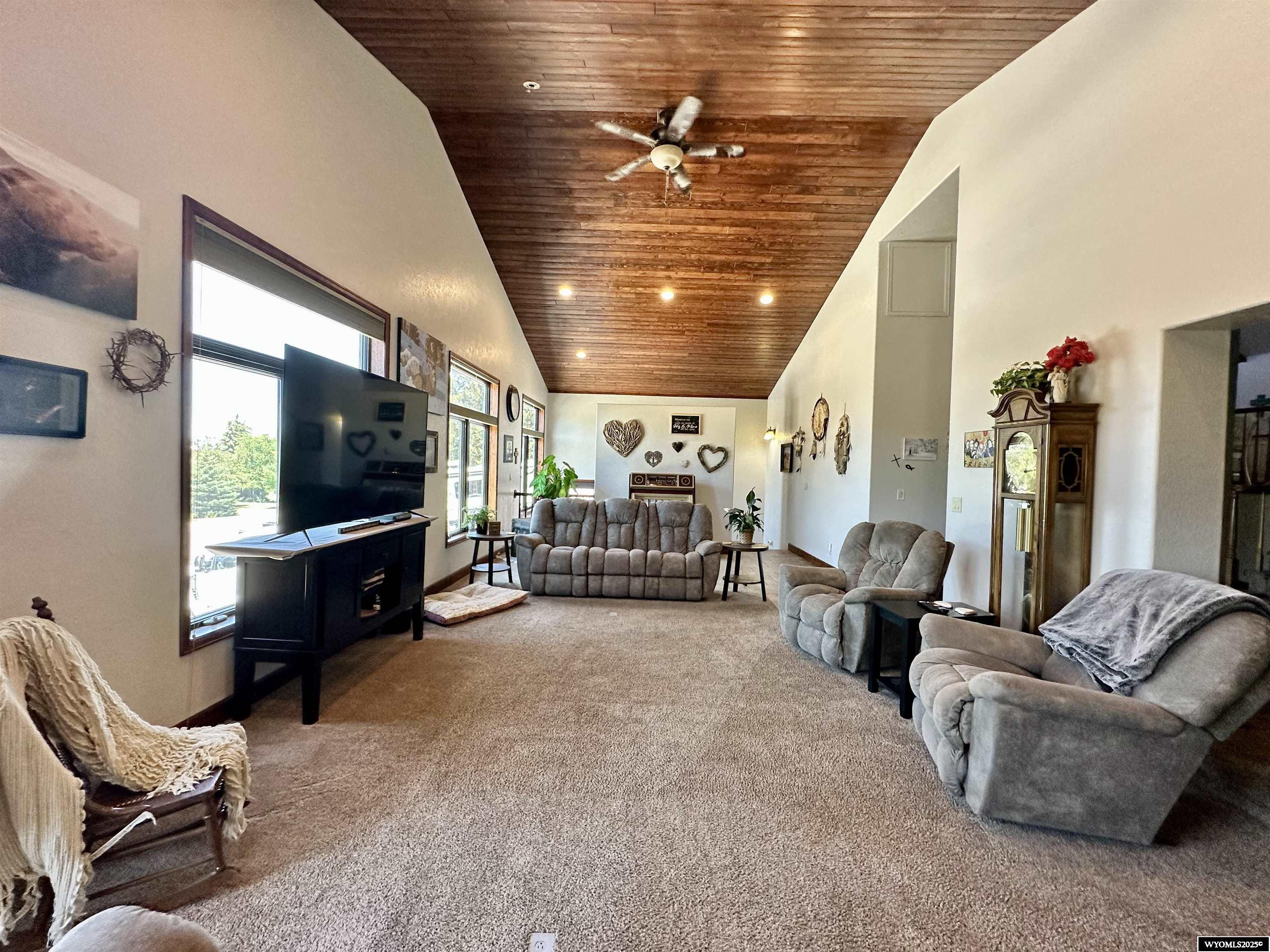 2030 Carson Street Rock Springs, WY 82901 - Photo 10 of 50