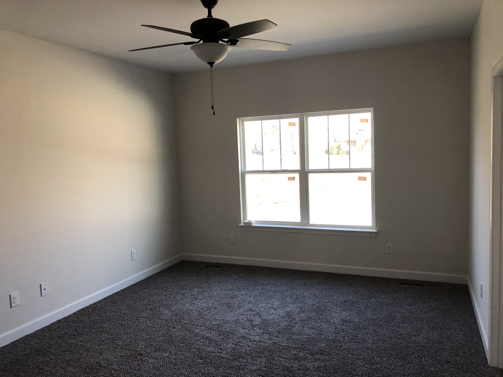276 A Murrell Road Dickson, TN 37055 - Photo 5 of 8 an empty room with a window
