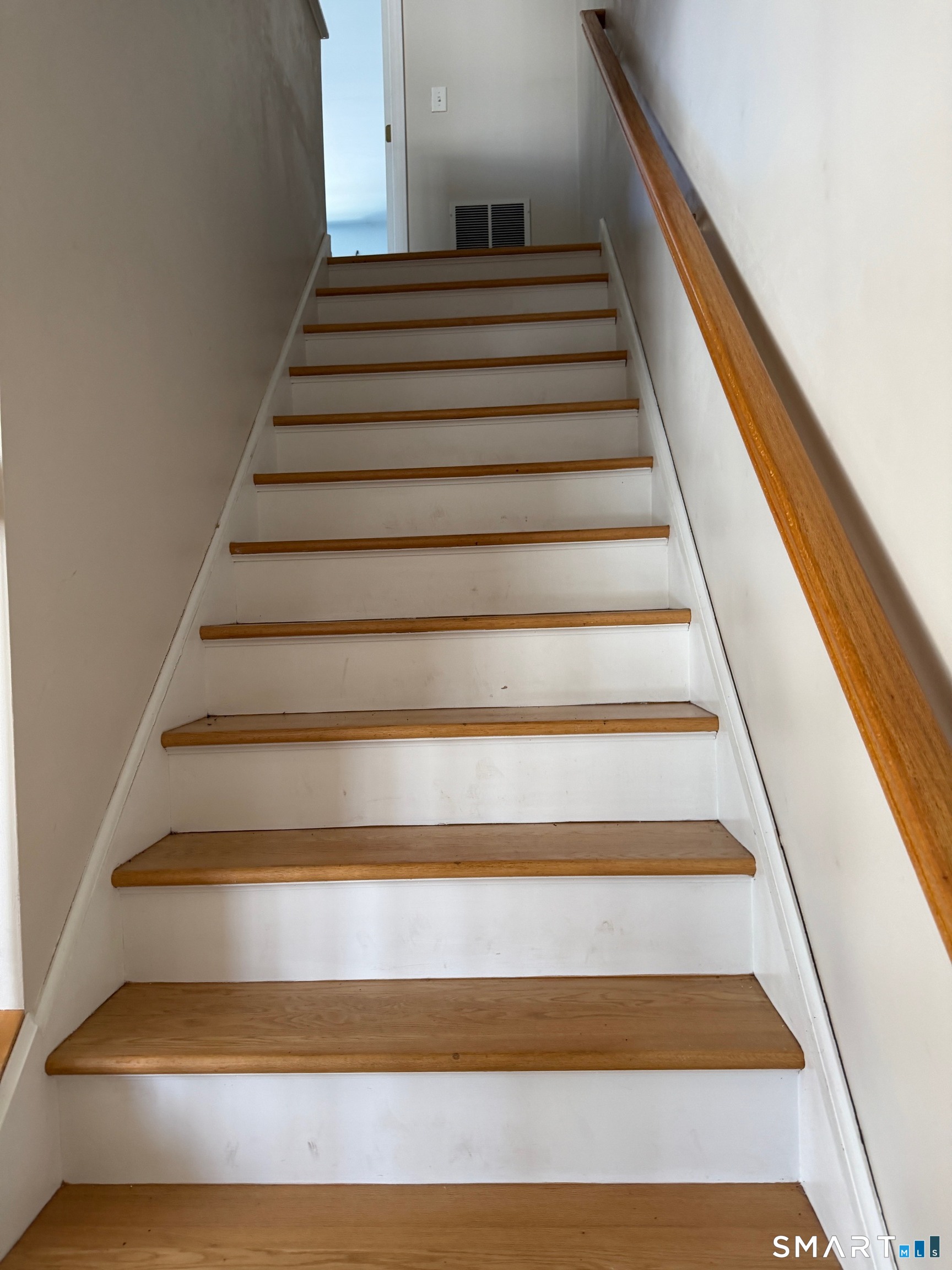 108 Mohican Avenue, Unit 10 Waterbury, CT 06708 - Photo 15 of 20