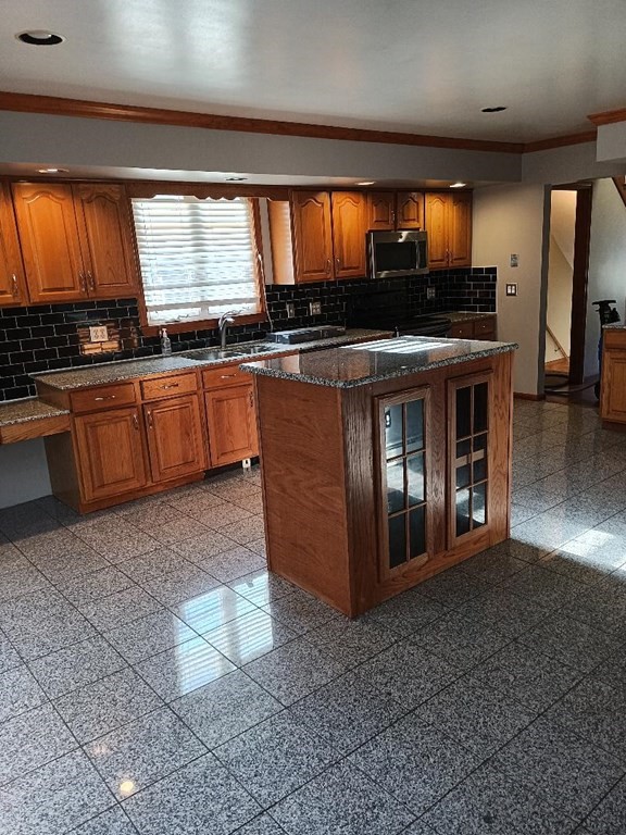 667 B Reed Road Dartmouth, MA 02747 - Photo 2 of 14