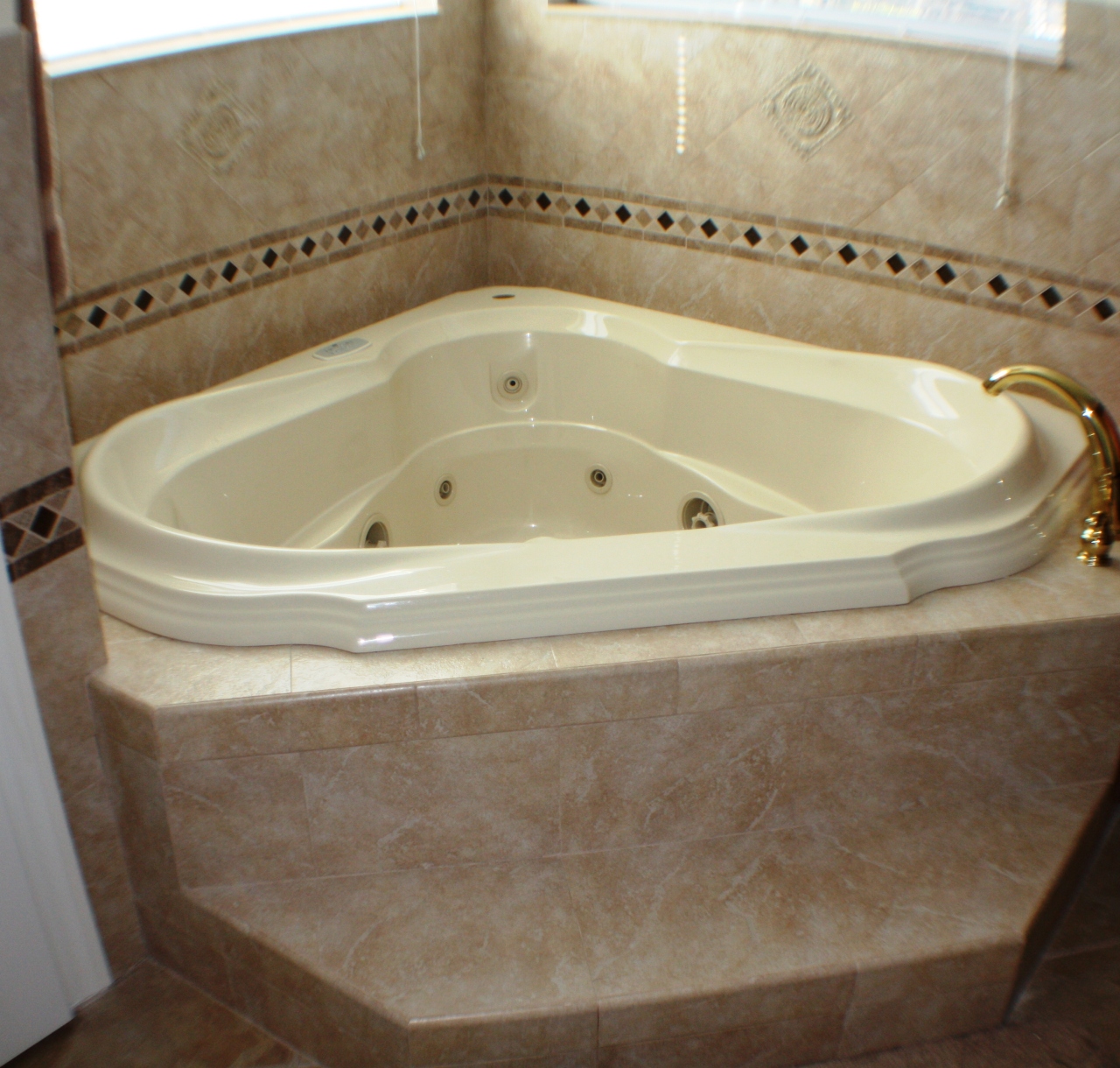 5759 Sheffield Road Jacksonville, FL 32226 - Photo 27 of 29 Jetted Jacuzzi Garden Tub