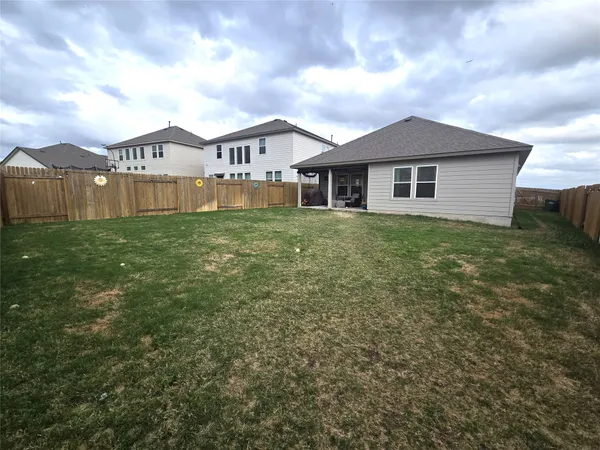 $2,095 | 133 Boulder Ridge Trail, Liberty Hill, TX 78642