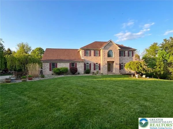 $800,000 | 2170 Clearview Road, Coplay, PA 18037