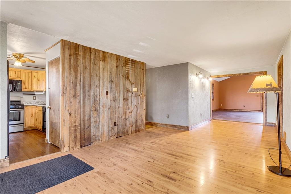 294 Ewings Mill Road Coraopolis, PA 15108 - Photo 4 of 23 Gallery Image 4
