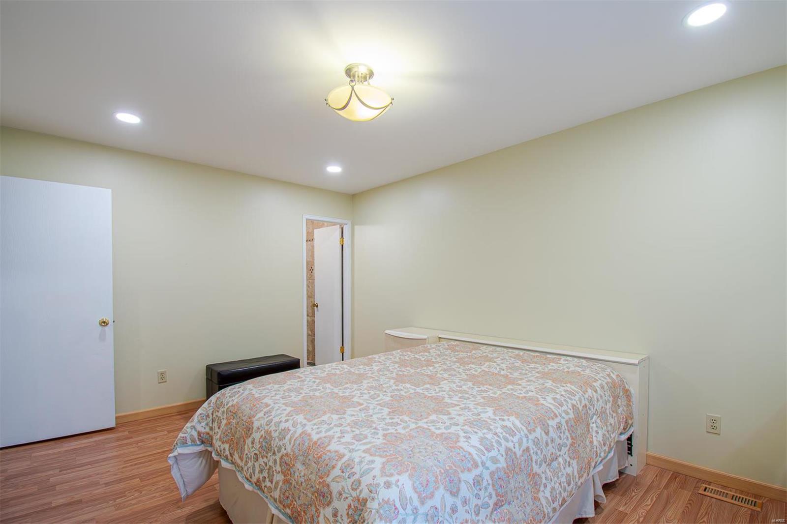 643 Wynn Place Ballwin, MO 63021 - Photo 14 of 70