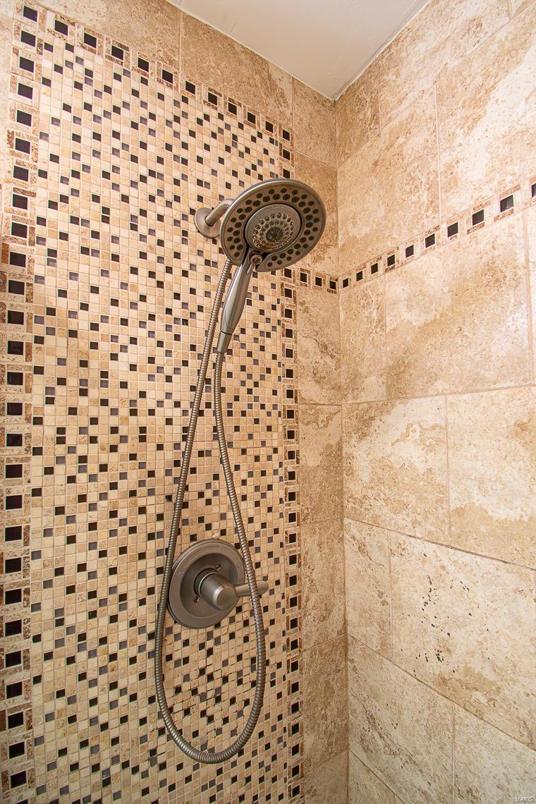 643 Wynn Place Ballwin, MO 63021 - Photo 17 of 70
