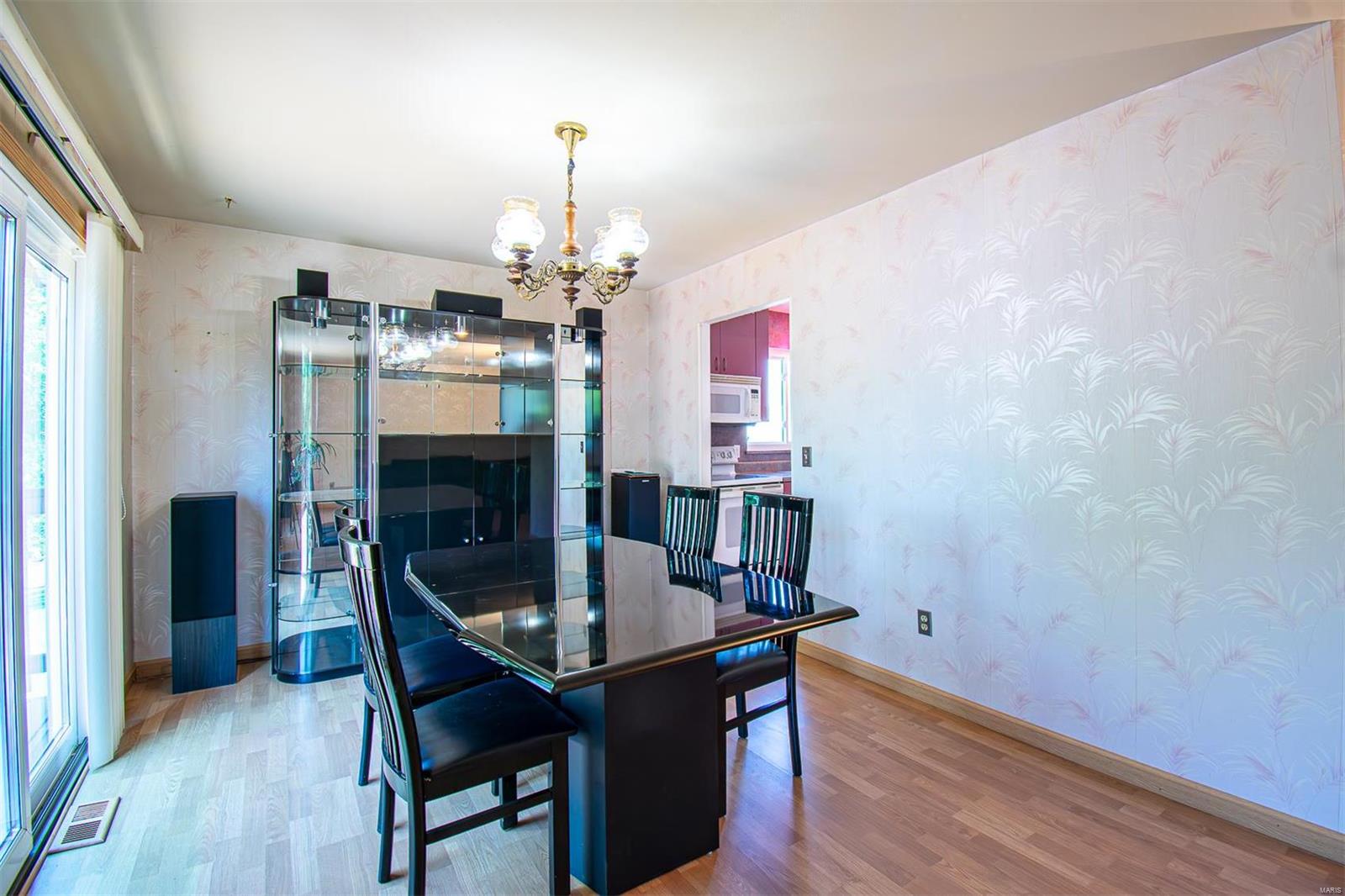 643 Wynn Place Ballwin, MO 63021 - Photo 7 of 70