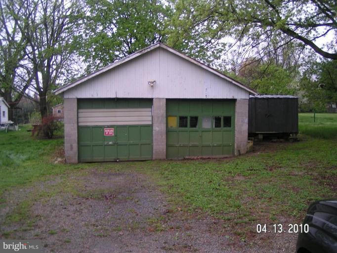 504 Elk Mills Road Elkton, MD 21921 - Photo 2 of 2 Garage 1