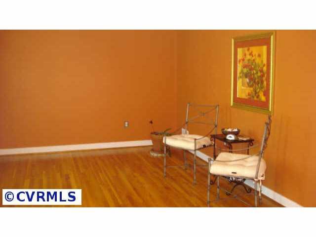 10215 Rounding Run Henrico, VA 23238 - Photo 2 of 10 Other - extra large living room w/hardwood floors