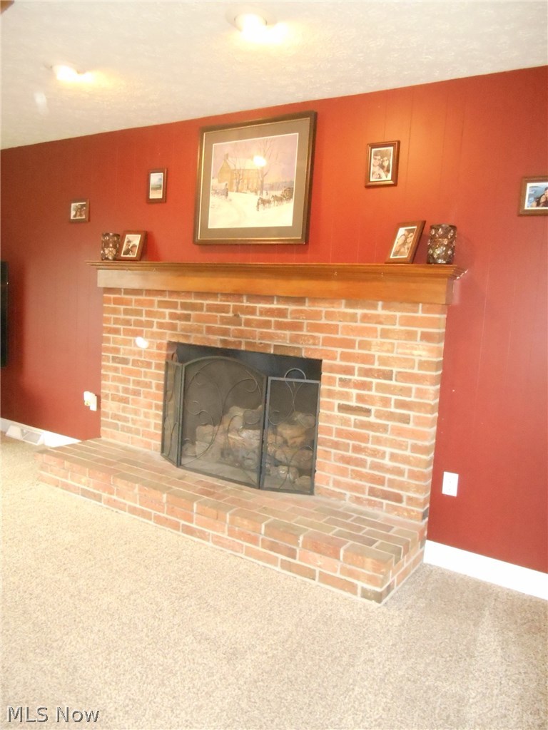 1118 Lockwood Road Barberton, OH 44203 - Photo 3 of 28