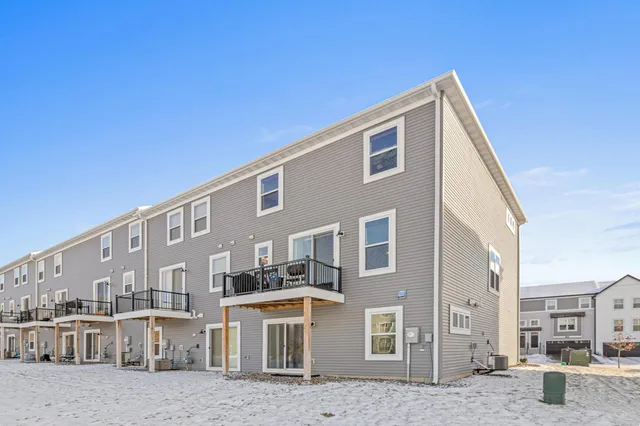 $2,875 | 13565 Territorial Road, Maple Grove, MN 55369