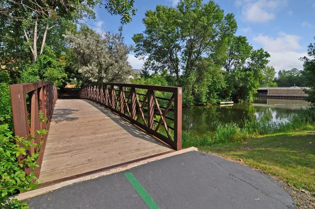 $2,875 | 13565 Territorial Road, Maple Grove, MN 55369