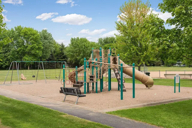 $2,875 | 13565 Territorial Road, Maple Grove, MN 55369