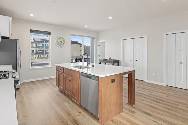 $2,875 | 13565 Territorial Road, Maple Grove, MN 55369