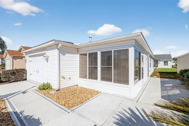 $260,000 | 2475 Laurel Bay Lane, The Villages, FL 32162