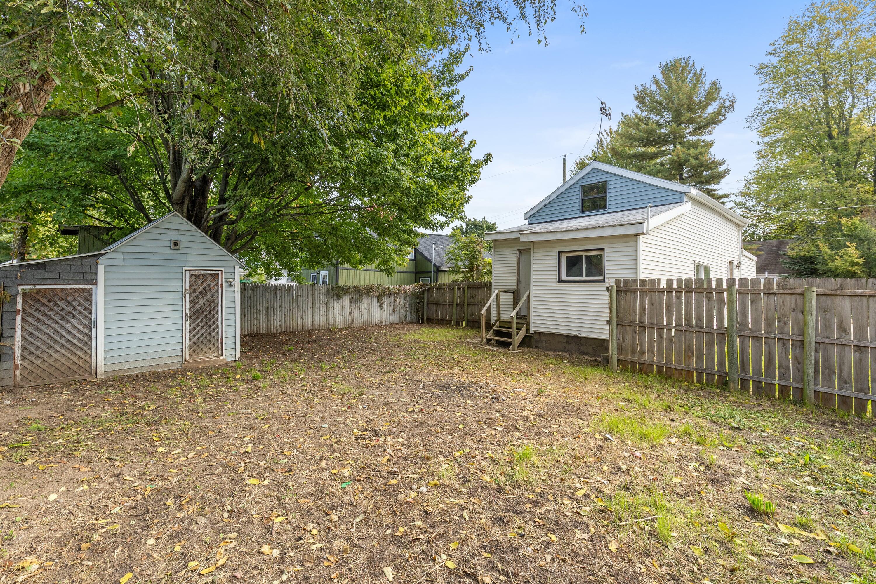 11921 Roxbury Sparta, MI 49345 - Photo 20 of 27 11921 Roxbury_020