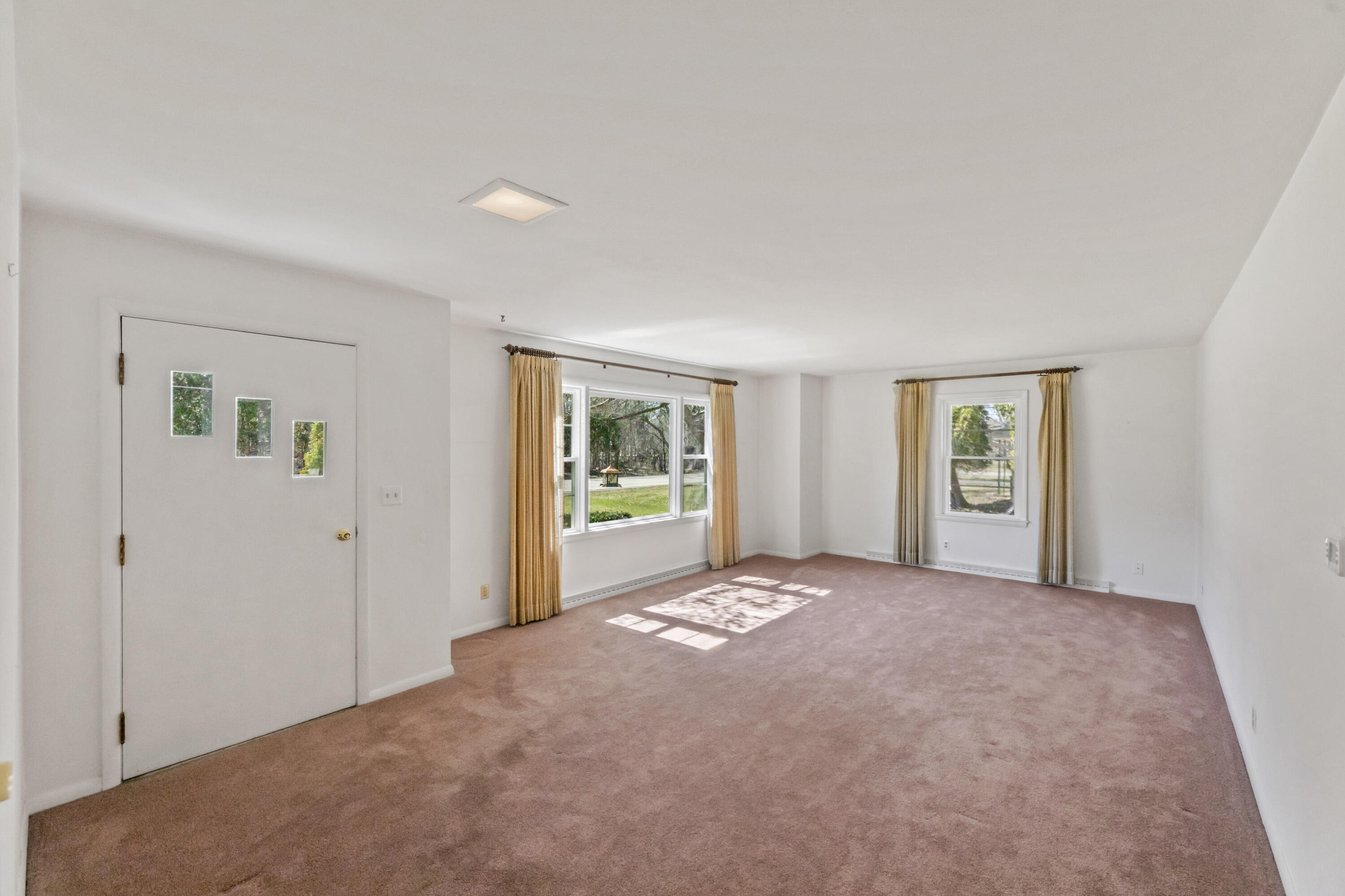 N68-w29376 Hartling Road Merton, WI 53029 - Photo 4 of 31 Front Door Entrance