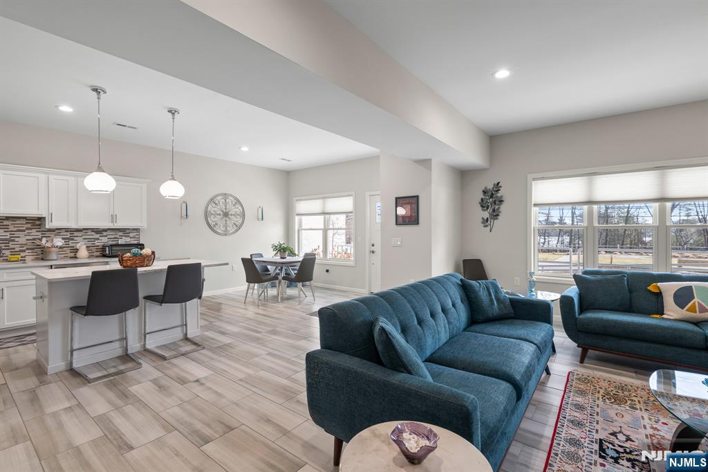 165 Lakeside Road, Unit 8 West Milford, NJ 07421 - Photo 2 of 41