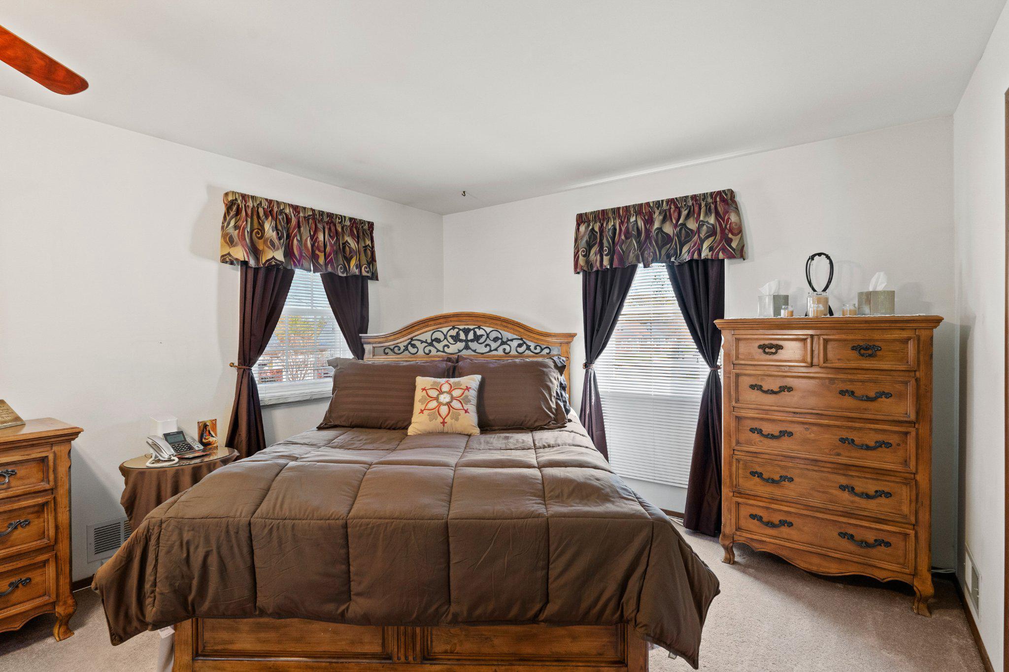 945 Homberg Avenue Baltimore, MD 21221 - Photo 12 of 27 a bedroom with a bed and a closet