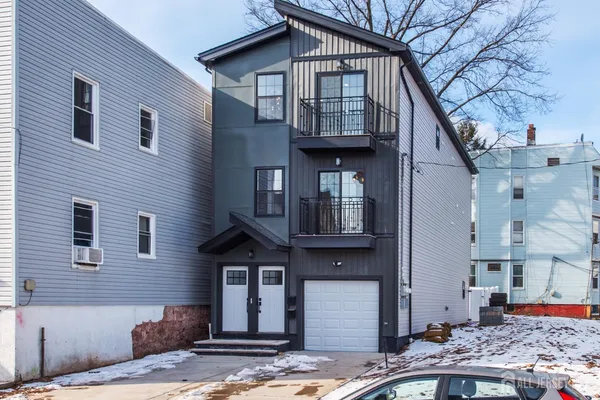 $2,800 | 227 21st Street, Irvington, NJ 07111