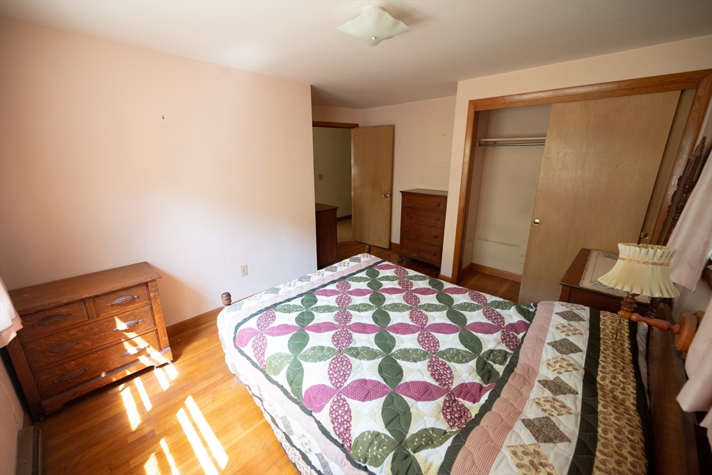 320 Fort Pond Road Lancaster, MA 01523 - Photo 14 of 35