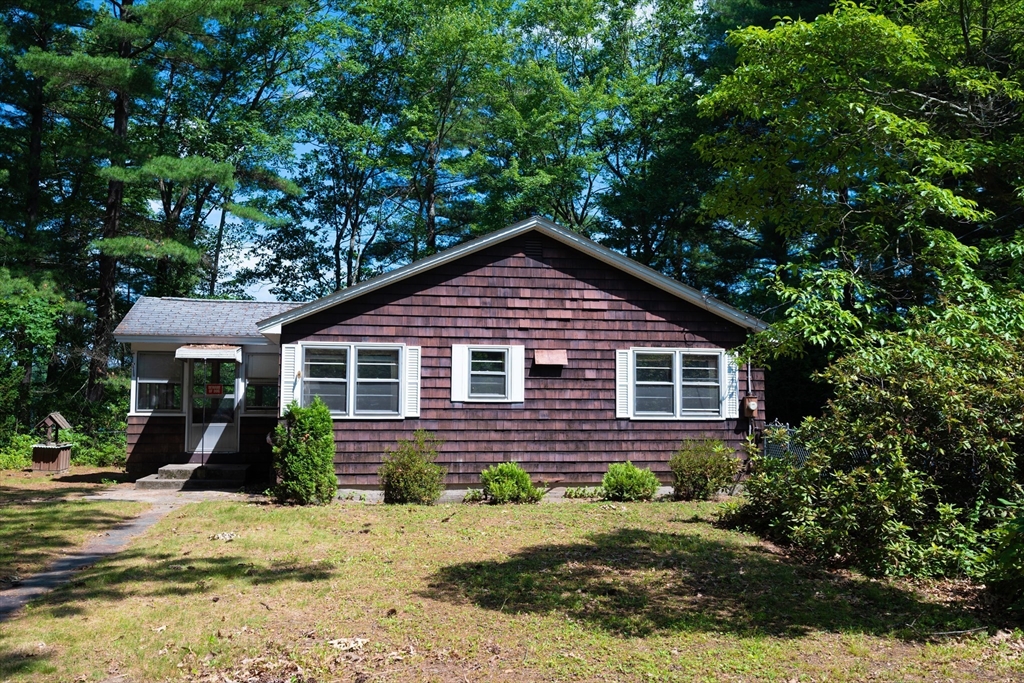 320 Fort Pond Road Lancaster, MA 01523 - Photo 2 of 35