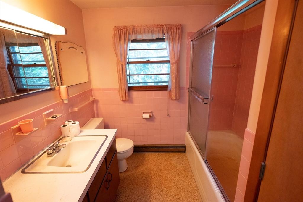320 Fort Pond Road Lancaster, MA 01523 - Photo 23 of 35