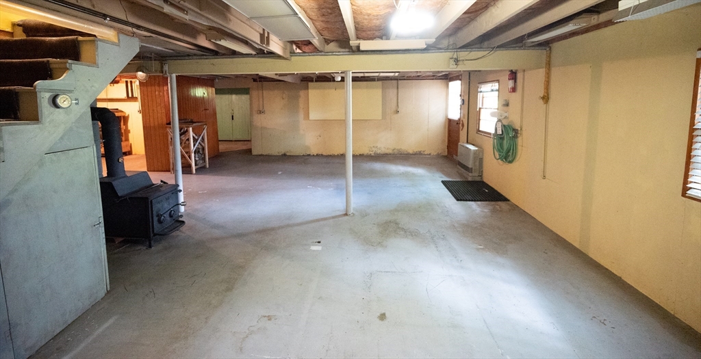 320 Fort Pond Road Lancaster, MA 01523 - Photo 26 of 35