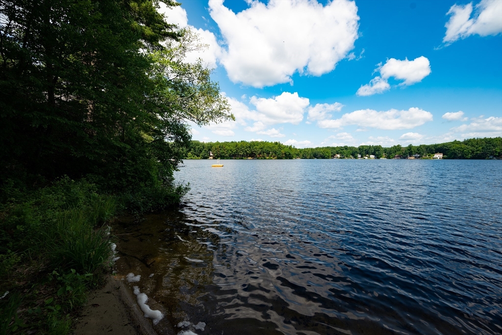 320 Fort Pond Road Lancaster, MA 01523 - Photo 6 of 35