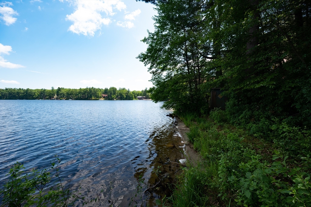 320 Fort Pond Road Lancaster, MA 01523 - Photo 7 of 35