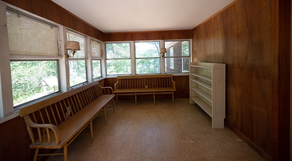320 Fort Pond Road Lancaster, MA 01523 - Photo 9 of 35