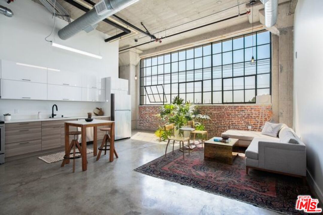 691 Mill Street, Unit 602 Los Angeles, CA 90021 - Photo 1 of 15