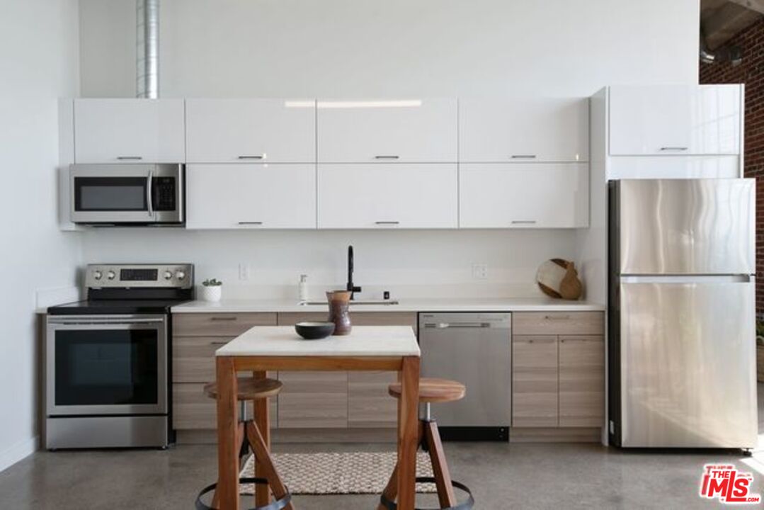 691 Mill Street, Unit 602 Los Angeles, CA 90021 - Photo 8 of 15