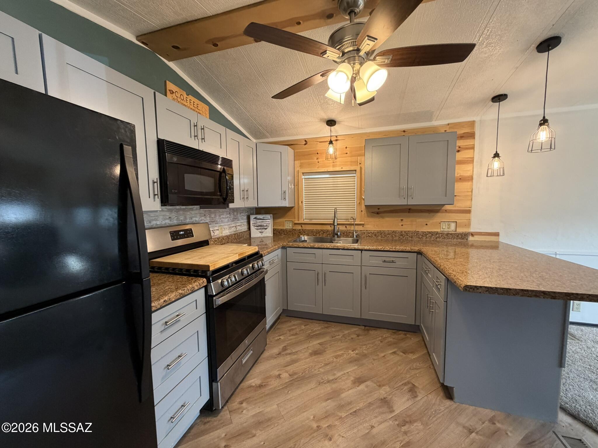 4555 South Mission Road, Unit 591 Tucson, AZ 85746 - Photo 5 of 30