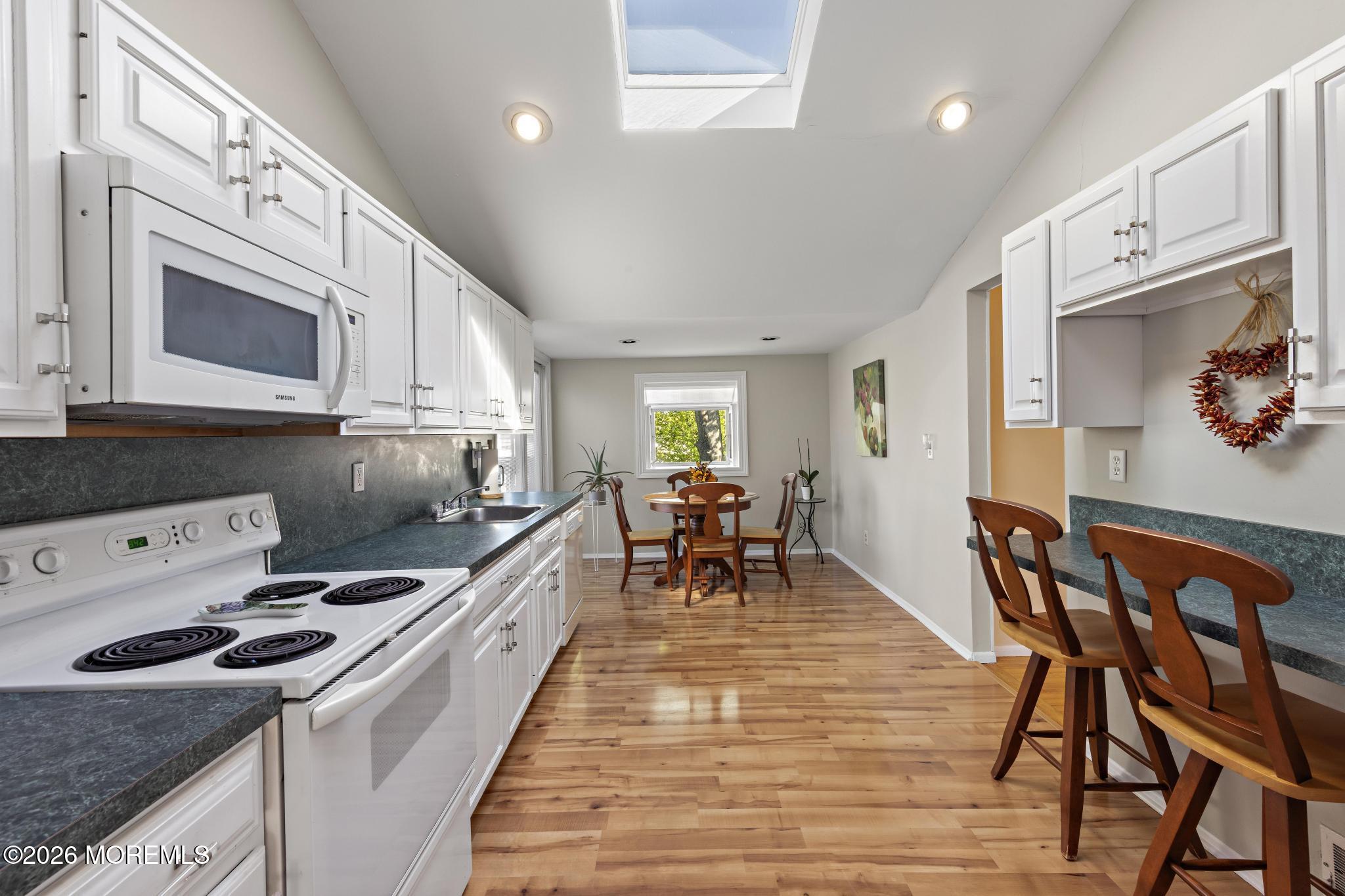 17 Arden Road Old Bridge, NJ 08857 - Photo 9 of 33 Kitchen
