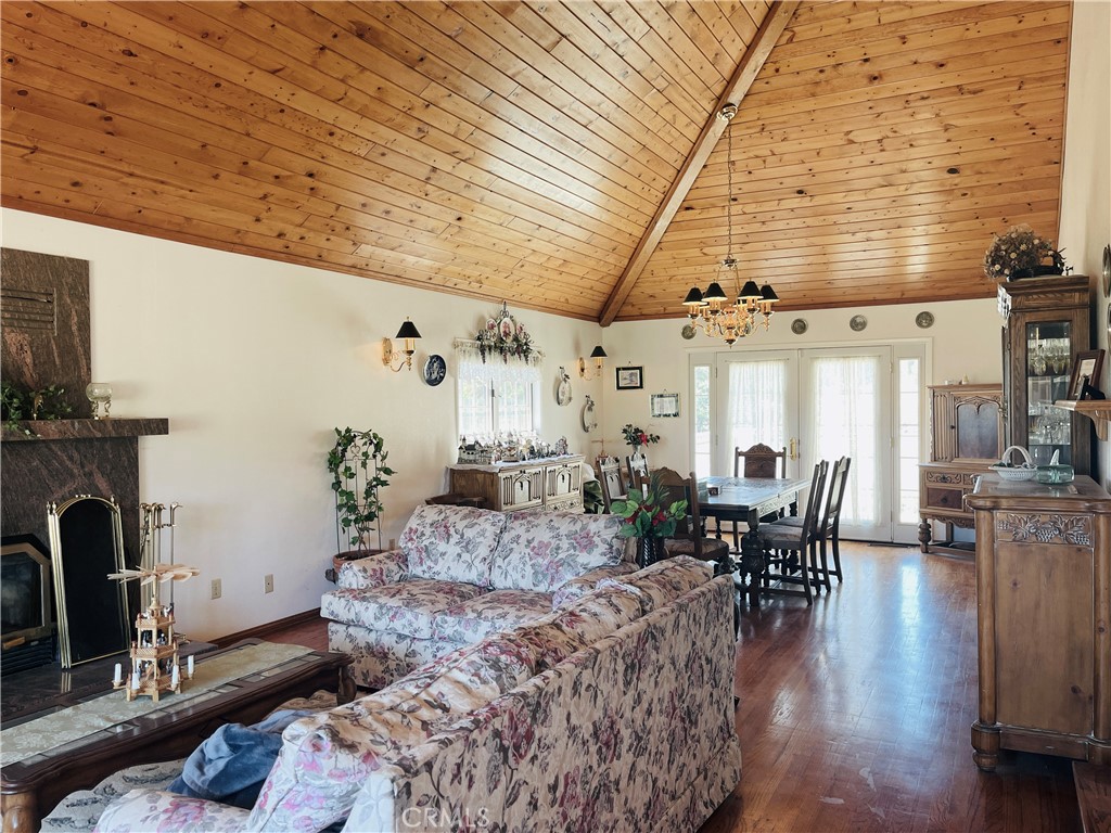 10500 Steinhoff Road Frazier Park, CA 93225 - Photo 11 of 75 a living room with furniture