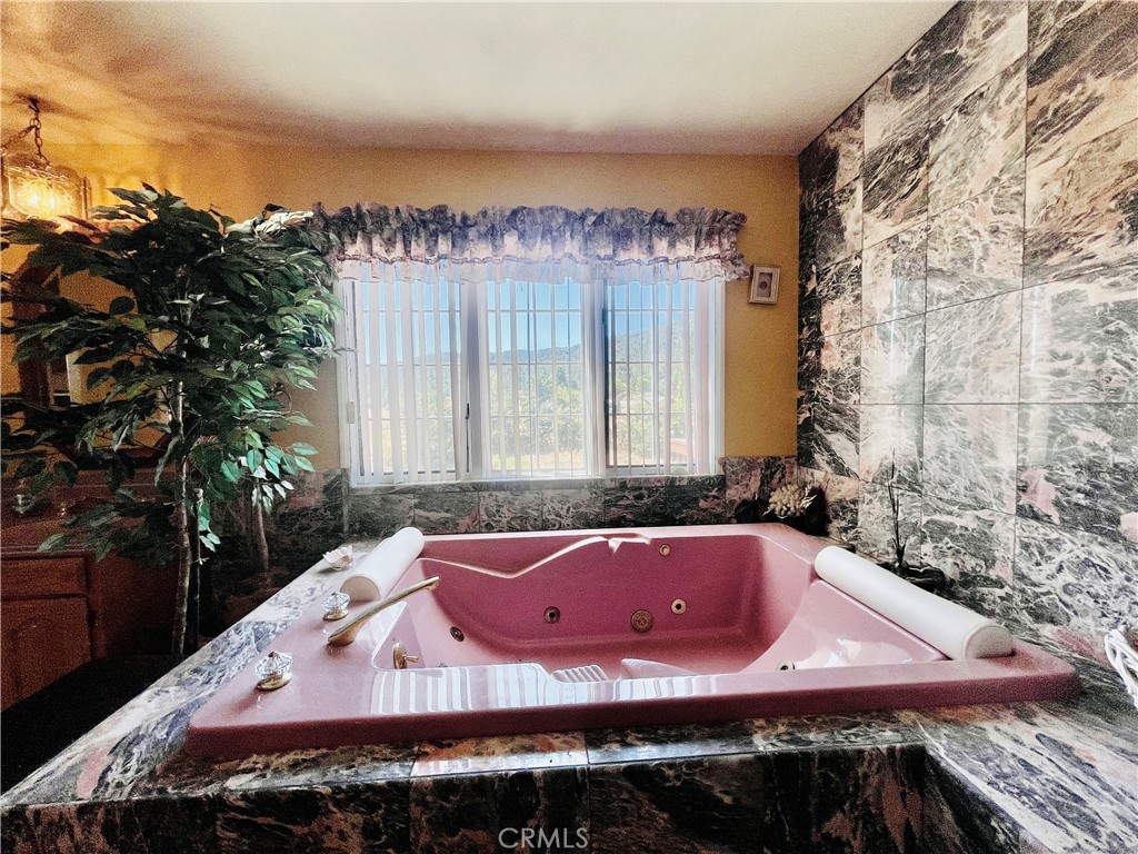 10500 Steinhoff Road Frazier Park, CA 93225 - Photo 42 of 75 a view of a bathtub in front of house