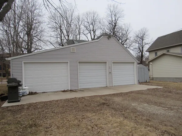 $177,900 | 306 North Lafayette Avenue, Fulda, MN 56131