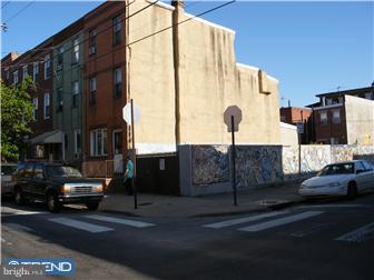 640 Reed Street Philadelphia, PA 19147 - Photo 3 of 7 Exterior Side