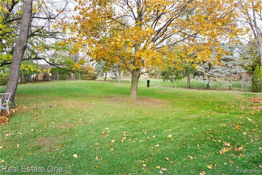 2971 Mohawk Court Rochester Hills, MI 48306 - Photo 2 of 26