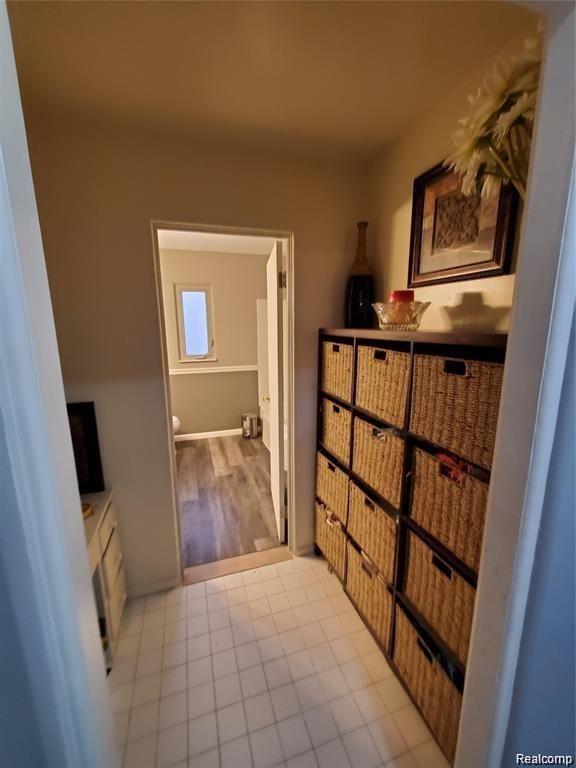 1902 Hampden Road Flint, MI 48503 - Photo 13 of 27 GetMedia (12).jpg