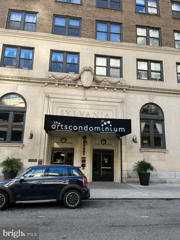 $100,000 | 1324 Locust Street, Unit 320, Philadelphia, PA 19107