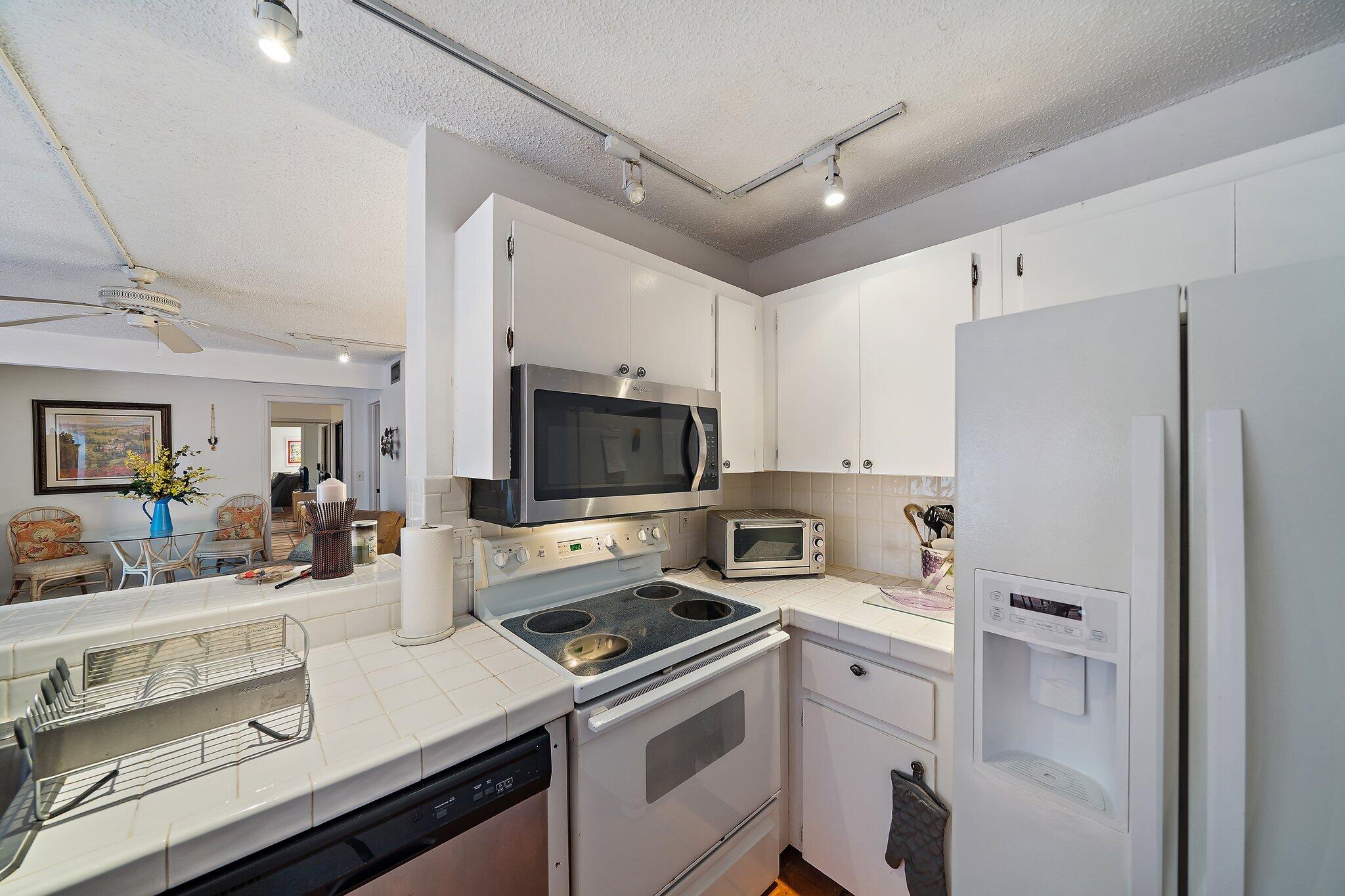 1605 Highway 1, Unit 16B Jupiter, FL 33477 - Photo 18 of 28 017-1605SouthUSHighwayOneSealofter16B-Ju