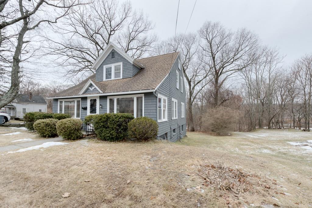 220 Massasoit Road Worcester, MA 01604 - Photo 4 of 36 Gallery Image 4