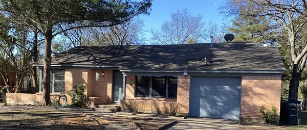 $1,995 | 4152 Anita Avenue, Fort Worth, TX 76109