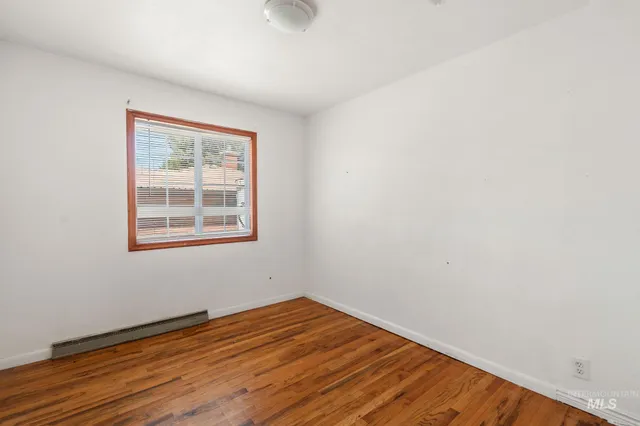 $415,000 | 570 South Park Avenue, Shelley, ID 83274